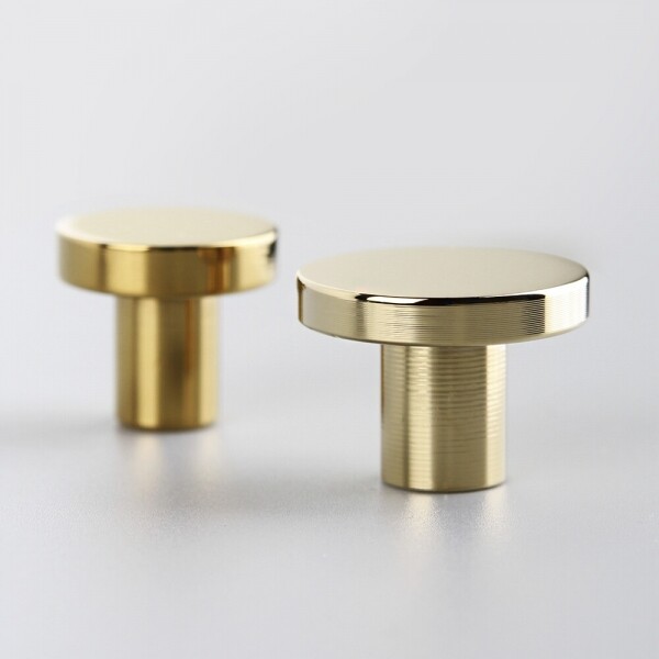 꾸밈닷컴 - 손잡이/도어락 ▼ > 가구손잡이 ▼ > 1구 꼭지손잡이 > 스텐 1구 꼭지손잡이 골드 유광 (25mm) 50개/갑