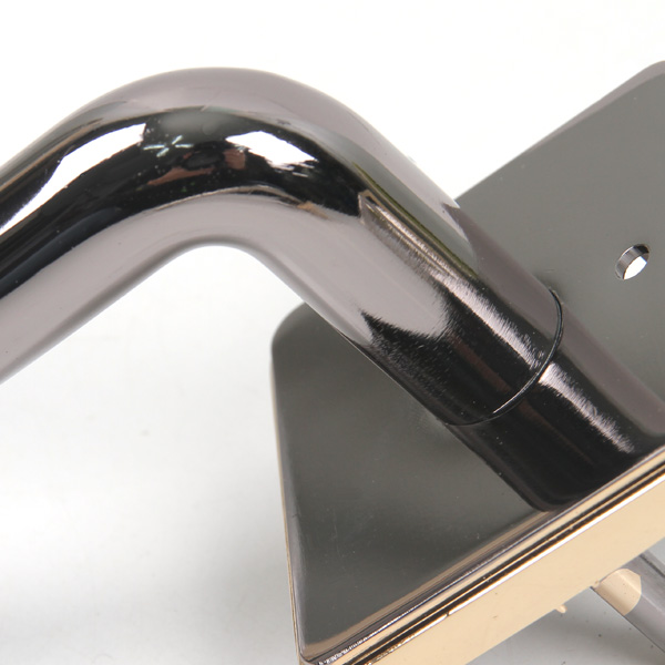 꾸밈닷컴 - 이달의 특가 > [특가] 방문손잡이 1000-빈체로 블랙/골드