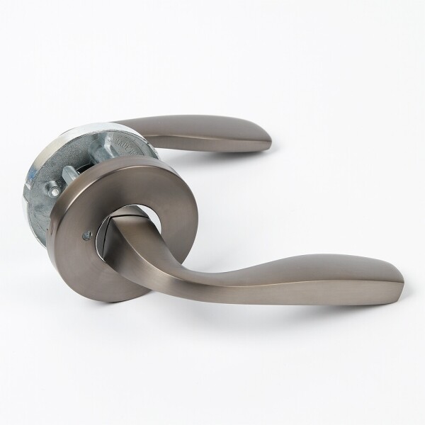 꾸밈닷컴 - 손잡이/도어락 ▼ > 방문손잡이 ▼ > 레버 버튼형 > 방문손잡이 에쿠스 400