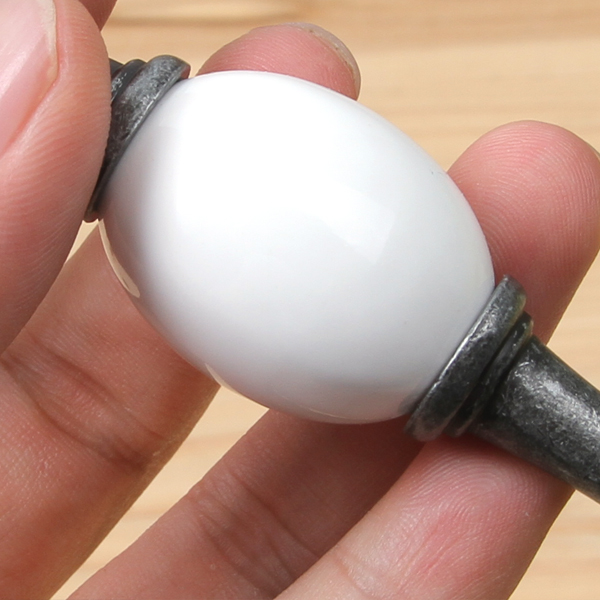 꾸밈닷컴 - 이달의 특가 > [특가] 2구 가구손잡이 화이트볼 (P128m/M)