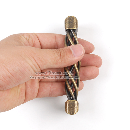 꾸밈닷컴 - 이달의 특가 > [특가] 가구손잡이 꽈배기 AB (P96mm)