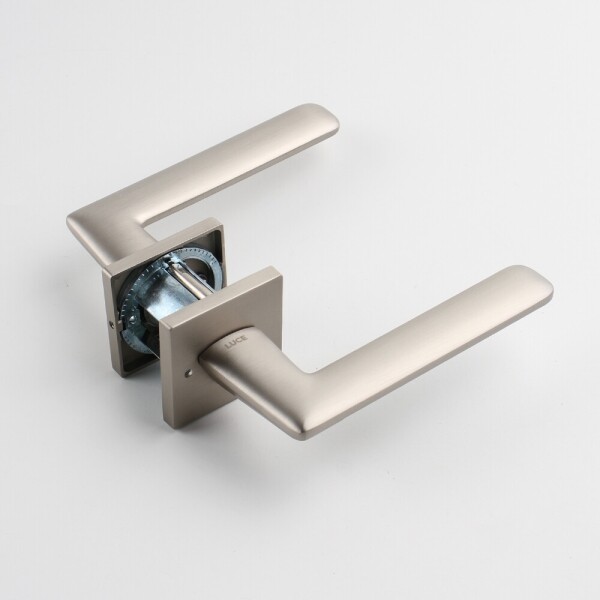 꾸밈닷컴 - 손잡이/도어락 ▼ > 방문손잡이 ▼ > 레버 버튼형 > 루체 방문문손잡이 LU-491 (타공 45mm)