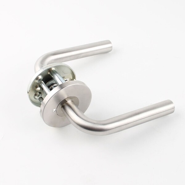 꾸밈닷컴 - 손잡이/도어락 ▼ > 방문손잡이 ▼ > 레버 버튼형 > 스텐 방문손잡이 스틱 실버