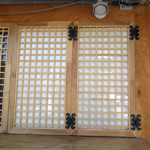 꾸밈닷컴 - 경첩/힌지 ▼ > 옛날장식경첩 > 용모양 옛날겉경첩 (16x40x120mm)