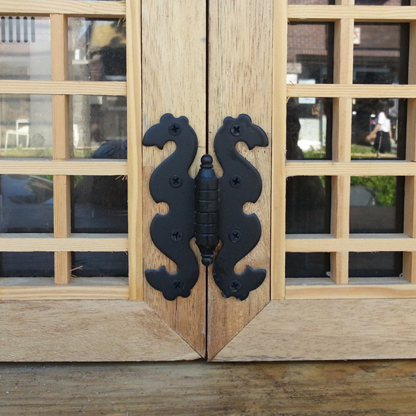 꾸밈닷컴 - 경첩/힌지 ▼ > 옛날장식경첩 > 용모양 옛날겉경첩 (16x40x120mm)